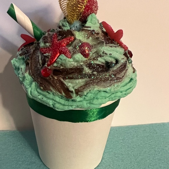 Narwhal drink ornament - Picture 3 of 4